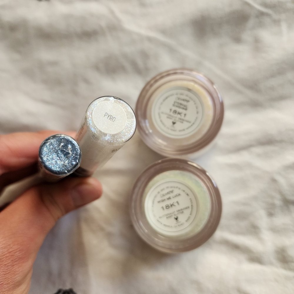 Glitter Makeup Bundle - Picture 9 of 10